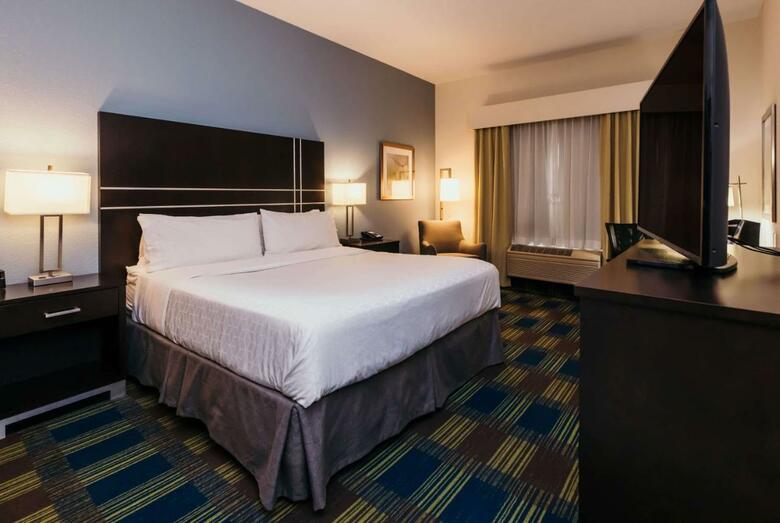 Holiday Inn Express Hotel & Suites Ankeny-des Moines