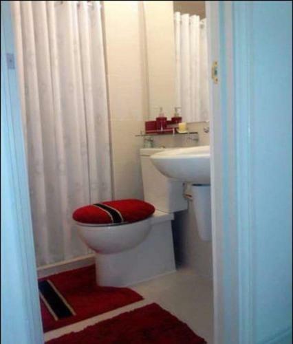 Apartamento Kwynn's Place At Azure Residences