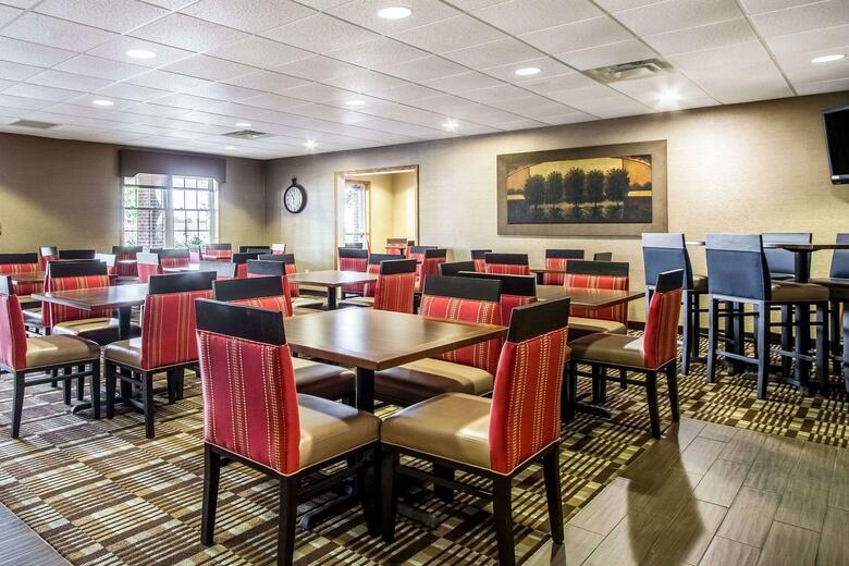 Hotel Comfort Suites
