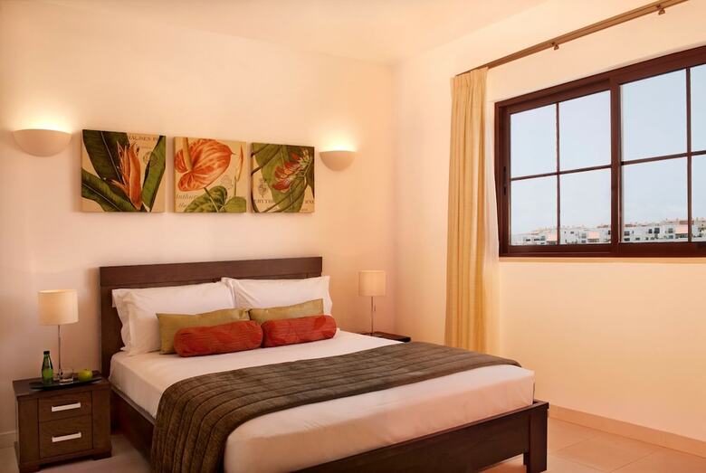 Hotel Melia Tortuga Beach Resort