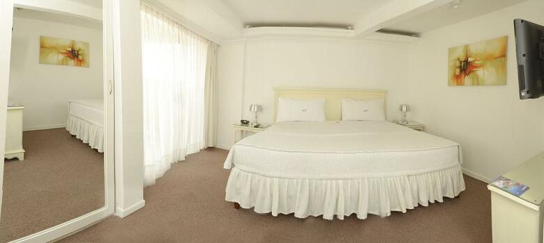Hotel Toborochi Suites