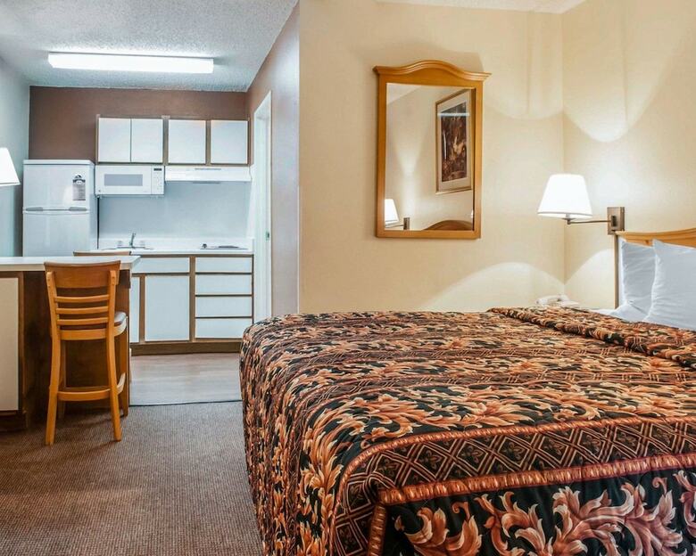Hotel Suburban Extended Stay
