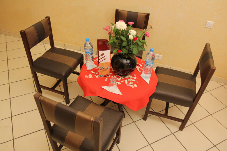 New Farah Hotel