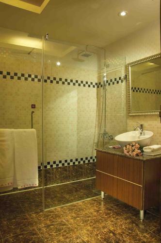 Spring Breeze Boutique Motel