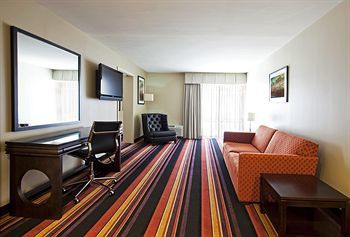 Hotel Crowne Plaza New Orleans Airpo