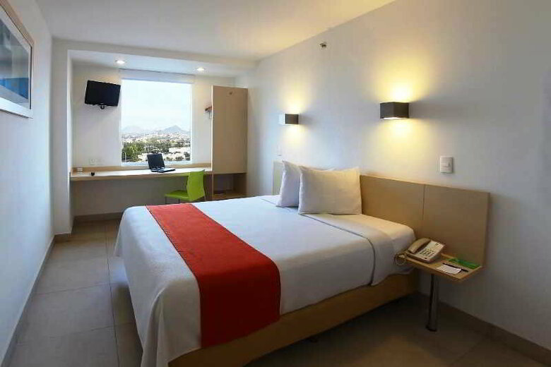 Hotel One Culiacan Forum