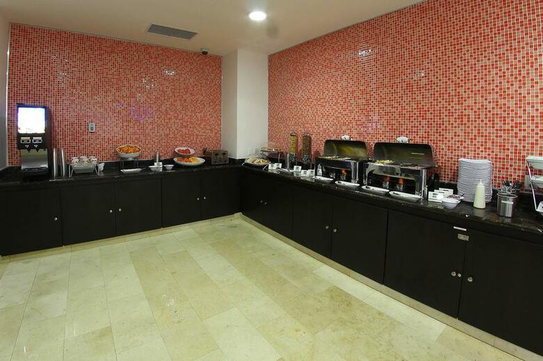 Hotel One Culiacan Forum