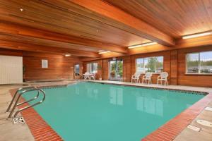 Hotel Best Western Plus Cascade Inn & Suites
