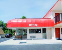 Hotel Econo Lodge Near Motor Speedway