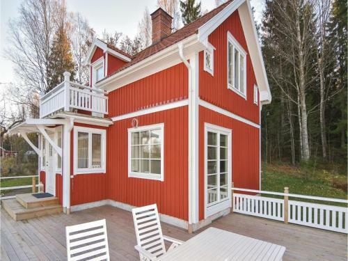 Three-bedroom Holiday Home In Kristinehamn