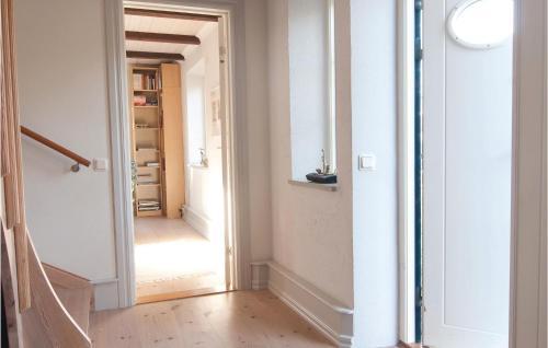 Four-bedroom Holiday Home In Larbro