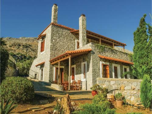 Five-bedroom Holiday Home In Agios Vasilios