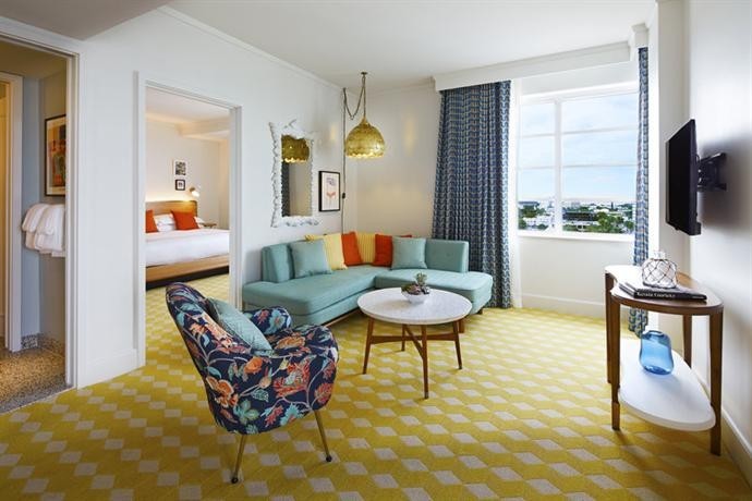 Hotel Churchill Suites Crown Miami Beach