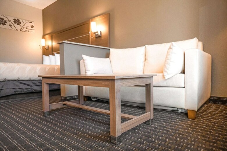 Hotel Quality Inn & Suites At Six Flags
