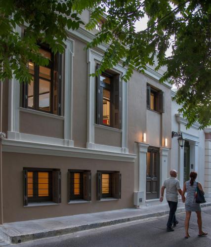 Villa Tripodon Plaka | In The Shade Of Acropolis