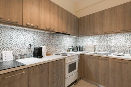 Cosy And Spacious 1bd Apartment - Koukaki By Upstreet
