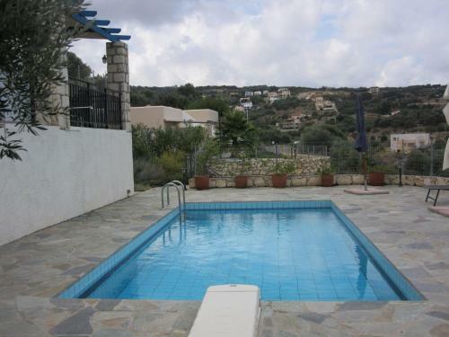 Cozy Villa In Agia Triada With Pool And Deckchair