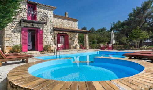 Villa Aresti Mountain Resort