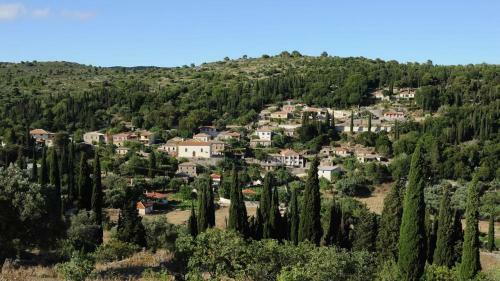 Villa Aresti Mountain Resort