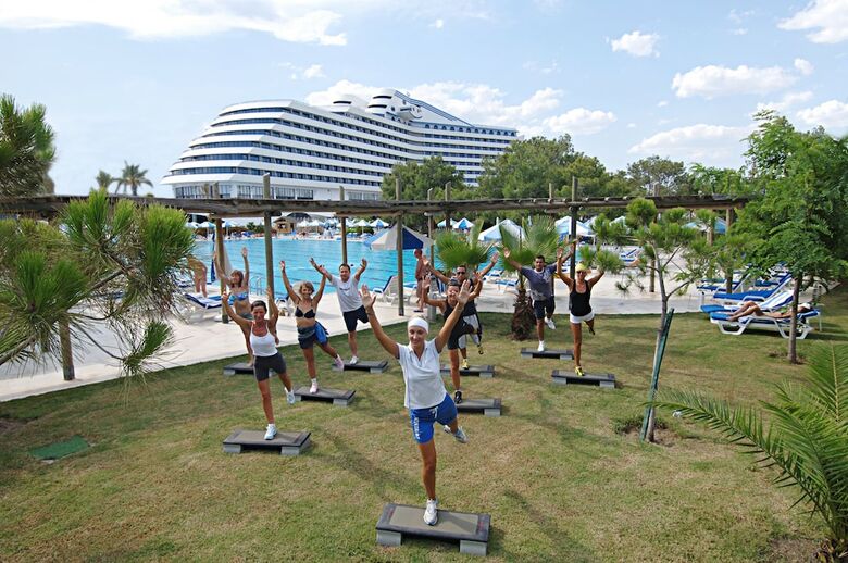 Titanic Beach & Resort De Luxe Hotel