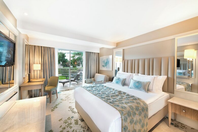 Titanic Beach & Resort De Luxe Hotel