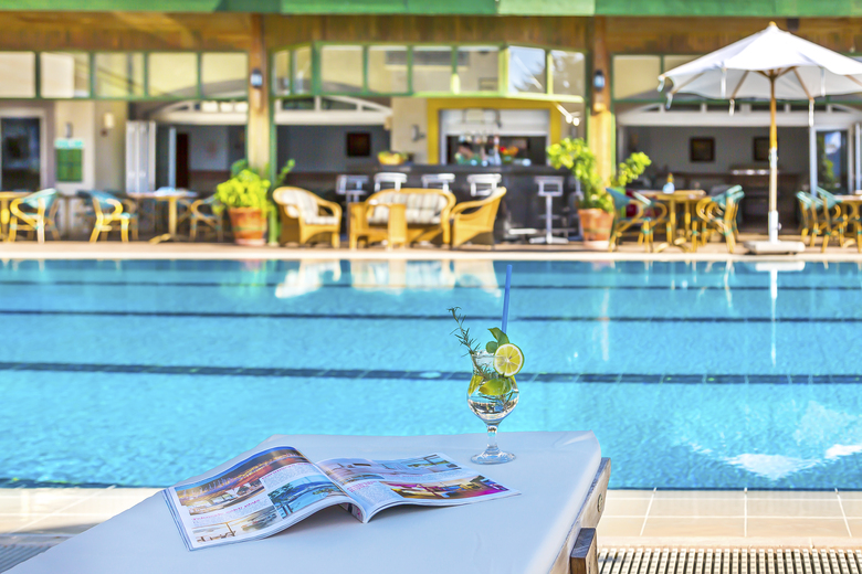 Happy Hotel