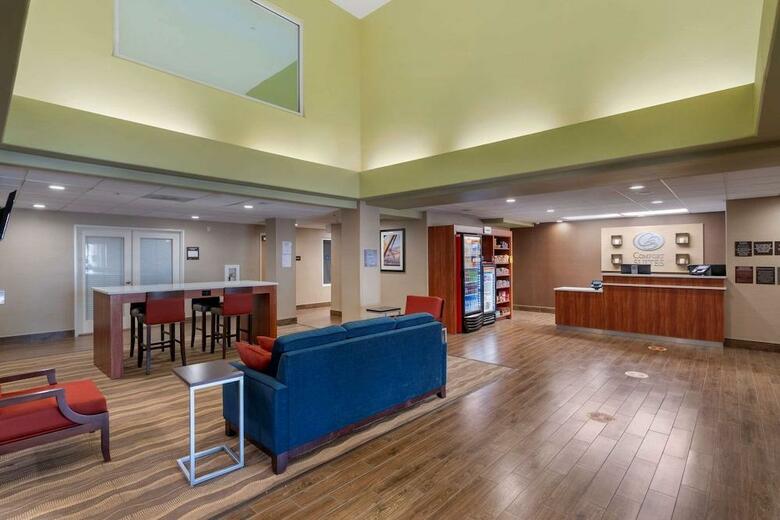 Hotel Comfort Suites