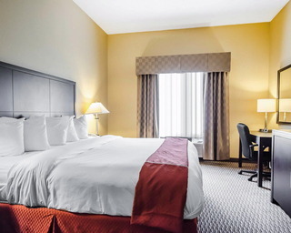 Hotel Comfort Suites