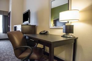 Hotel Comfort Suites