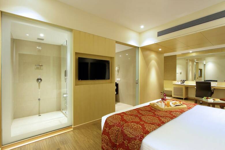 Hotel Express Towers
