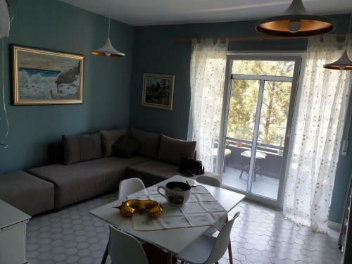 Idi's Apartment