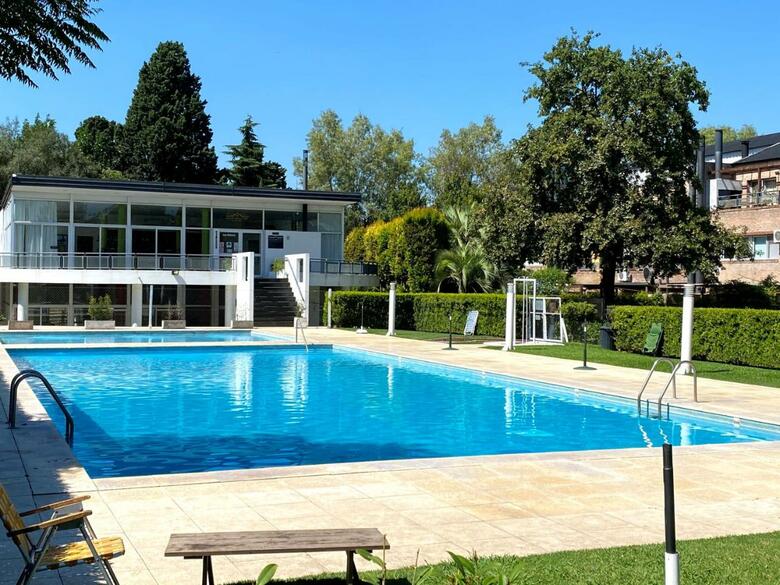 Apartamento En Country, Hosp/univ. Austral