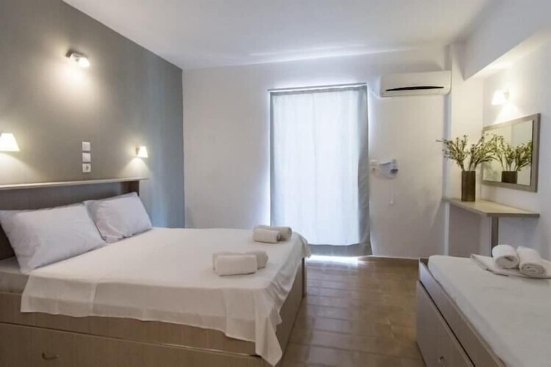 Zante Plaza Hotel & Apartments