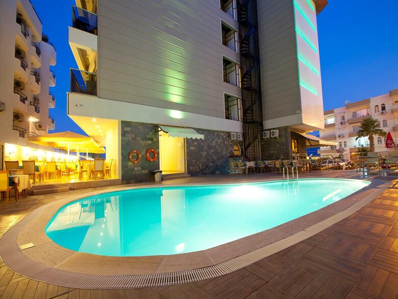 Malibu Beach Hotel