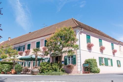 Hostal Gasthof Zum Hirschen