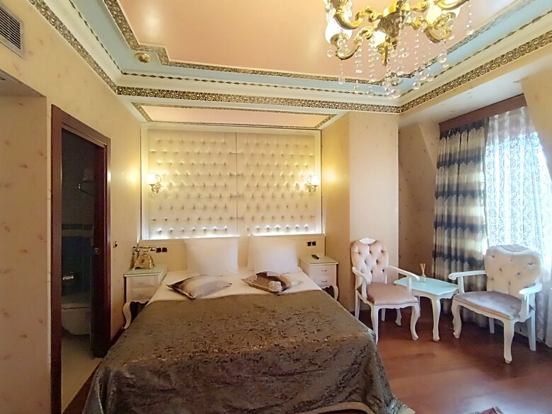 Golden Horn Hotel