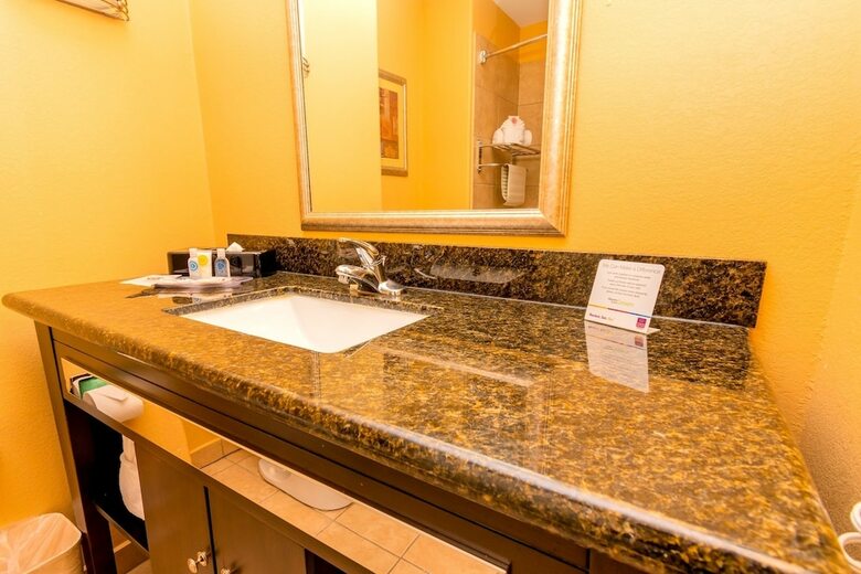 Hotel Comfort Suites Pearland - South Houston