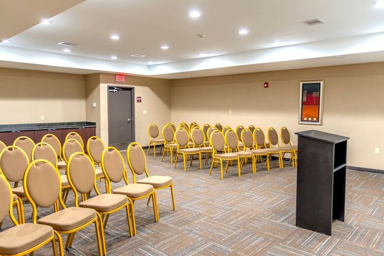 Hotel Comfort Suites Pearland - South Houston