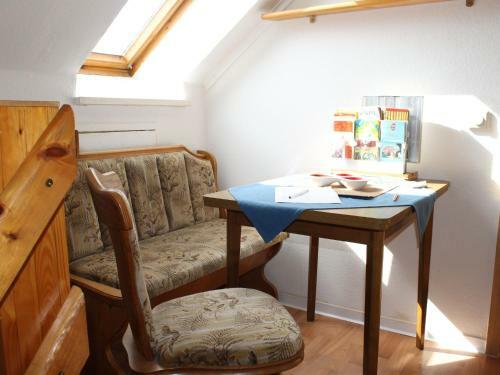 Cozy Apartment In Walkendorf With Garden