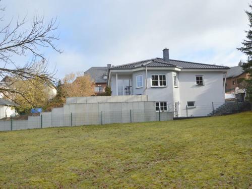 Luxurious Apartment In Ulmen Near Lake