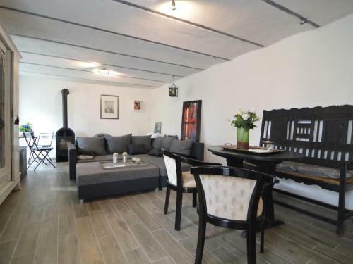 Romantic Ground-floor Apartment For 2 People