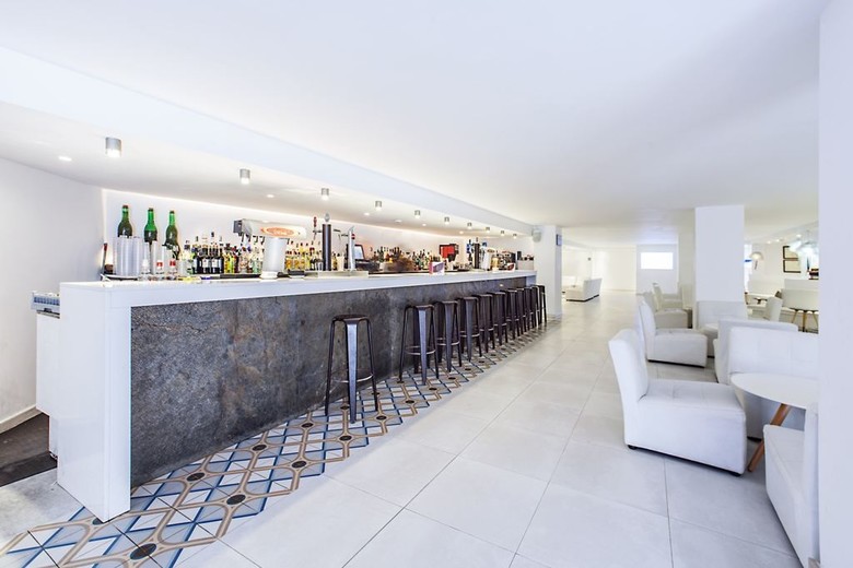 Hotel Fergus Style Cala Blanca Suites