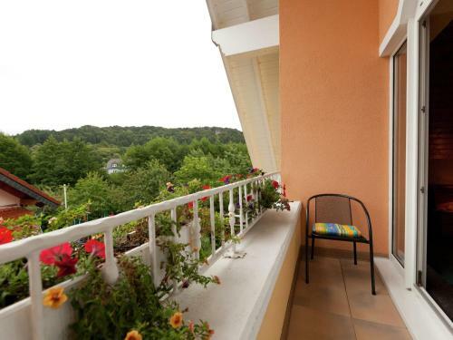 Cozy Apartment In Gerolstein With Garden