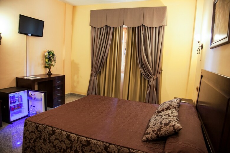 Hotel Plaza Del Castillo