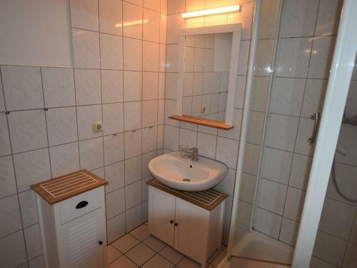 Cozy Apartment In Robertsdorf With Garden