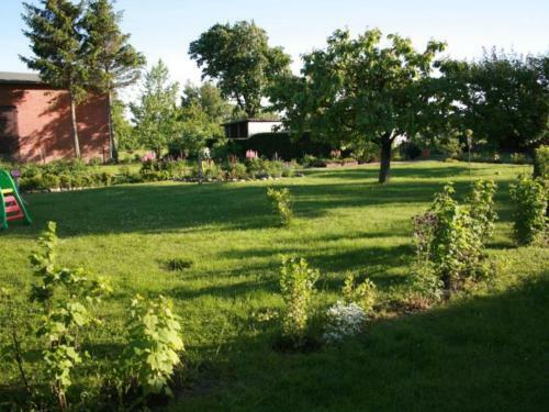 Beautiful Apartment In Robertsdorf With Garden