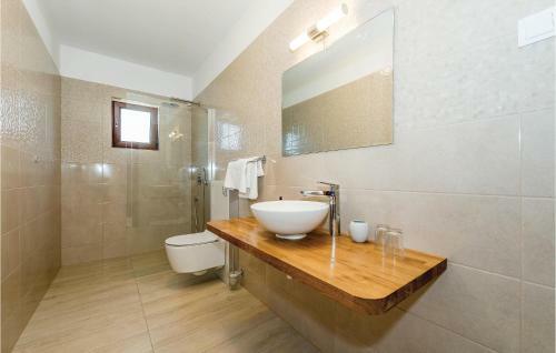 Four-bedroom Holiday Home In Bilice