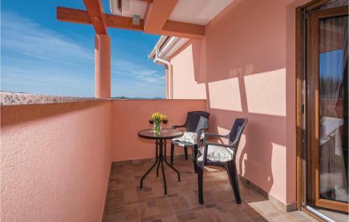 Four-bedroom Holiday Home In Bilice
