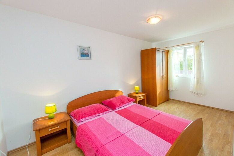 Apartment Ena