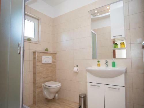 Five-bedroom Holiday Home In Zagvozd